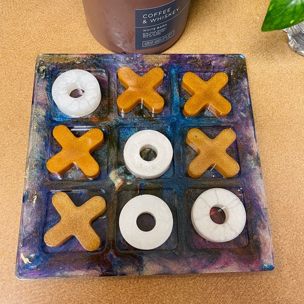 Colorful Tic-Tac-Toe Set - Picture 5 of 14